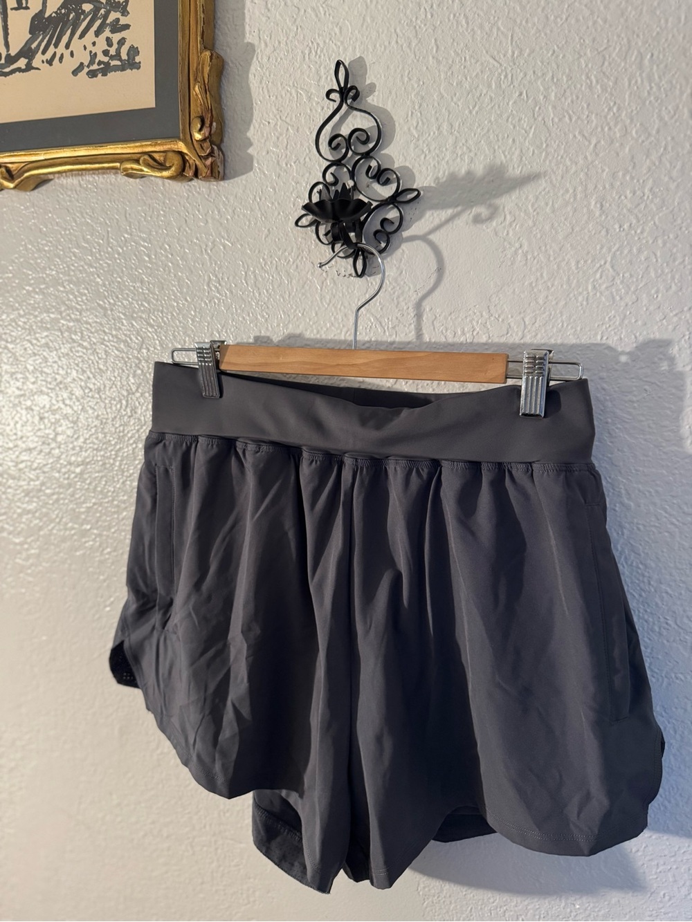 LSKD SHORTS - Picture 2 of 5